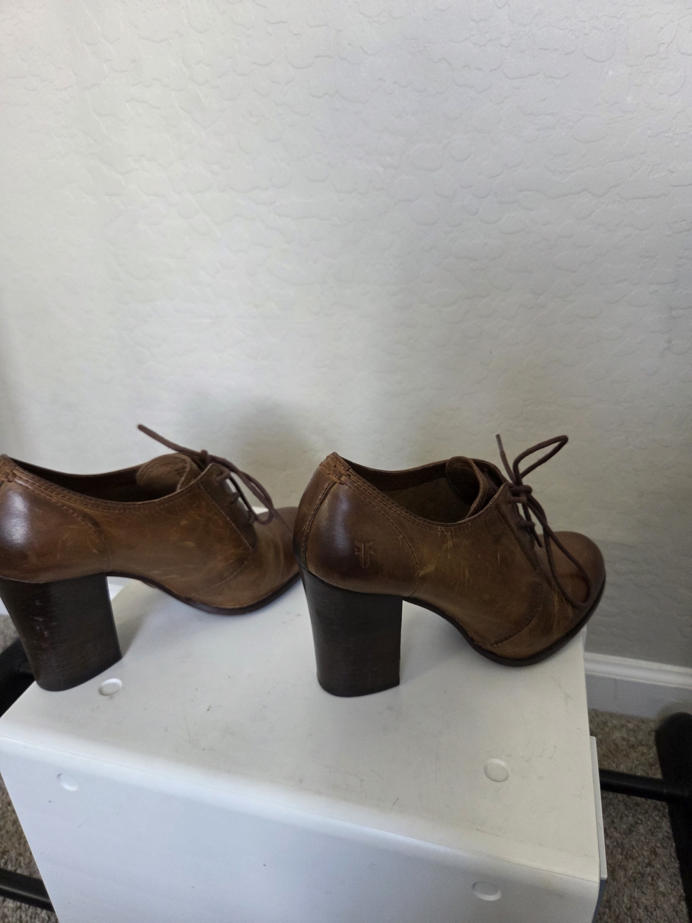 Frye Brown Leather Lace-Up Block Heel Oxfords - Picture 3 of 6